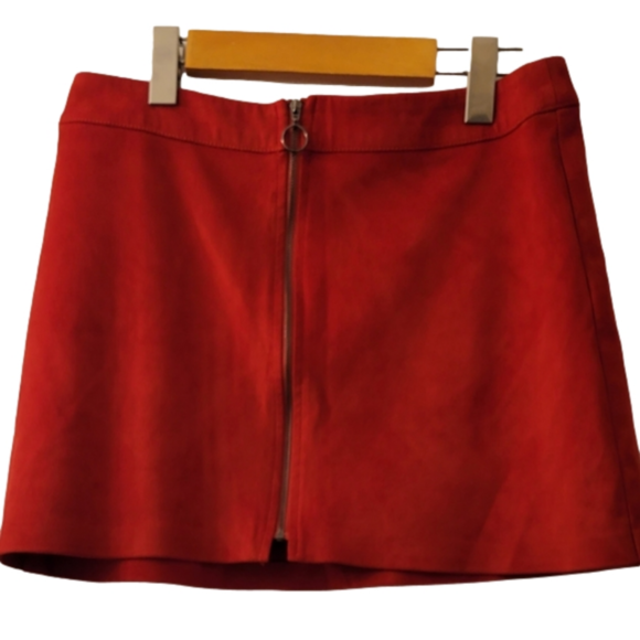 Zara red suede like mini skirt - Picture 1 of 5